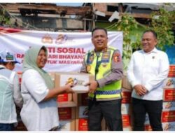 Polri Salurkan Bansos Bagi Korban Kebakaran Kemayoran, Jakarta