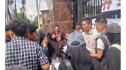 Mahasiswa Demo Kejatisu Minta Walikota Pematang siantar Diperiksa
