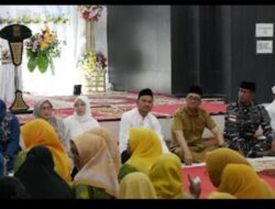 Forum Koordinator Pimpinan Daerah  Sambut dan laksanakan upah-upah Wali Kota Tanjungbalai H. Mahyaruddin Salim dan Ketua TP-PKK Hj. Mashandayani Mahyaruddin Tiba Tunaikan Ibadah haji 1447 H/2026 M