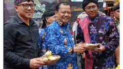 Warga Desa Pandansari, Kecamatan Paguyangan, Kabupaten Brebes Jawa Tengah, Gelar Tradisi sedekah bumi “Ratiban” ,  di kawasan wisata Telaga Ranjeng
