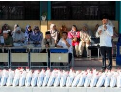 SMPN 6 Medan Salurkan Sembako kepada Siswa Yatim dan Dhuafa Peringati 1 Muharram 1448 H