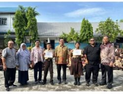 UPT SMP Negeri 36 Medan Berikan apresiasi siswa Prestasi berupa piagam penghargaan