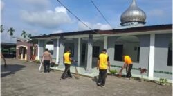 Polsek Tiganderket Tanah Karo Gelar  bakti sosial Religi dengan bergotong royong Bersihkan rumah ibadah Gereja sekaligus Masjid di Kecamatan Tiganderket
