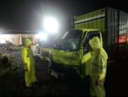 Lakalantas Medan- Tarutung akibatkan dua pengendara sepeda motor Tewas di Tempat tabrakan dengan mobil box colt diesel.