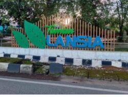 Taman Lansia Martapura Ruang Hijau Tempat Berolahraga,Bersantai dan menjaga Kebugaran tubuh bagi Masyarakat sekitar