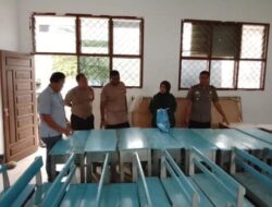 Usai Resmikan sumur bor dan aliran listrik, Bhayangkari Sumut kembali beri bantuan berupa ratusan perlengkapan belajar ke SD Negeri 048475 Galunggung, Desa Mbal Mbal Petarum, Kecamatan Laubaleng, Kabupaten Karo