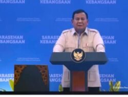 Presiden Republik Indonesia, Prabowo Subianto, sorotan setelah secara langsung meminta awak media untuk Tinggalkan ruangan saat dirinya Pidato