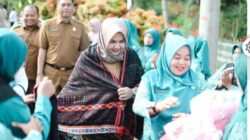 Wabup Madina  Atika Azmi Utammi Nasution  Terima kunjungan Tim Monitoring PKK Sumatera Utara di Desa Sibanggor