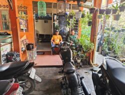 Menyapa dari Hati ke Hati, Babinsa Kratonan Bangun Keakraban Dengan Jukir