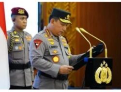 Kapolri Jenderal Polisi Listyo Sigit Prabowo Pimpin upacara pelantikan dan serah terima jabatan dua pejabat utama serta enam kepala kepolisian Mabes Polri