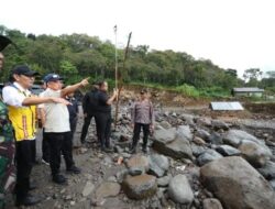 Kasatgas Tinjau Percepatan Rehabilitasi dan Rekonstruksi  Pascabencana Sumatera Kondisi Jalan Werlah di Bener Meriah,Aceh