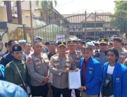 Kapolres Lumajang di Demo PMII, Ajukan 5 Tuntutan