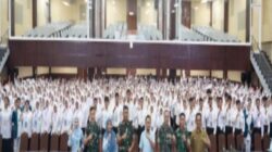 Komandan Korem 031/Wira Bima Brigjen TNI Dr. Agustatius Sitepu, S.Sos.,M.Si.,M.Han Berikan Lembekalan kepada Mahasiswa baru dalam rangka Pengenalan Kehidupan Kampus