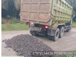 Demi menjaga kondisi jalan agar tetap dalam kondisi baik, PT. Torganda lakukan perbaikan ruas jalan Aek Korsik, hingga simpang 4 TK Padang Halaban