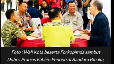 Wali Kota Gunungsitoli, Sowa’a Laoli, S.E., M.Si., Pimpin Penyambutan kedatangan Duta Besar Republik Prancis untuk Indonesia dan Timor-Leste, Fabien Penone, beserta Rombongan di Bandar Udara Binaka