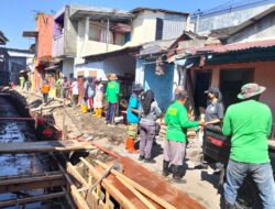 Satgas TMMD Sengkuyung Tak Kenal Hari Libur, Bersama Masyarakat dan Ormas Terus Genjot Kerjakan Pengecoran