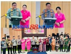 Pisah Sambut Kapolres OKU Berlangsung Hangat, AKBP Endro Aribowo Resmi Serahkan Tongkat Komando kepada AKBP Helmy Tamaela 19 Juli 2026olehRedaksi J88-84
