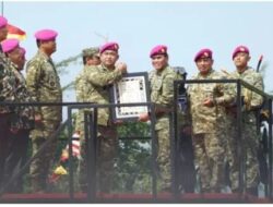 Kasad Jenderal TNI Maruli Simanjuntak, M.Sc., dikukuhkan sebagai Warga Kehormatan Korps Marinir TNI Angkatan Laut