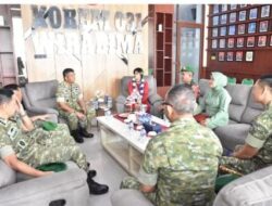 Komandan Korem 031/Wira Bima Brigjen TNI Dr. Agustatius Sitepu, S.Sos.,M.Si.,M.Han Sambut dan Berikan apresiasi kepada Delvi Nurfadillah, putri dari Peltu Amir, Berhasil Ukir prestasi