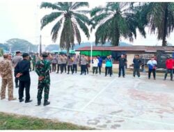 Menjelang pelaksanaan Malam Pasar Rakyat Kembayan dalam Rangka Peringati Hari Ulang Tahun ke-81 Kemerdekaan Republik Indonesia, Polsek Kembayan Gelar Apel Konsolidasi Pengamanan