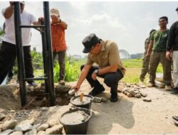 Pemerintah Kabupaten Deli Serdang Pasang Pembatas di akses menuju Bantaran Sungai Ular, Kecamatan Pagar Merbau