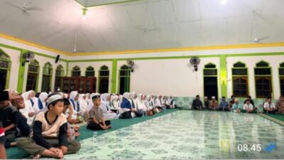 Sinergi dan Lantunan Sholawat, Pos Kotis Satgas Yonarmed 13/Nanggala Peringati Maulid Nabi Muhammad SAW di Masjid Besar Nurul Hudud