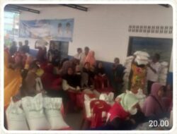 Penyaluran Bansos Pemerintah Pusat di Desa Marindal I, 2.873 KK Terima Beras 30 Kg