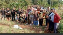 Muda Mudi GEMUG Berhasil Panen Bawang Merah Perdana