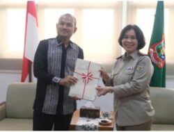 Walikota Mahyaruddin Salim Terima 31 Sertifikat Aset Tanah Milik Pemko Tanjungbalai dari BPN