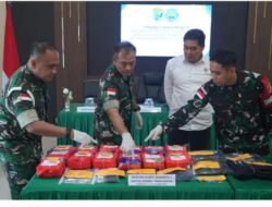 Satgas Pamtas RI – Malaysia Yonarmed 19/Bogani Serahkan 16,4 Kg Sabu ke BNNP Kalbar