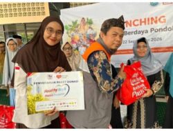 Koloborasi Rumah Zakat Bersama Super Indo Salurkan 100 paket sembako kepada masyarakat di wilayah Pondok Benda, Tangerang