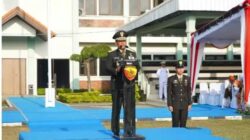 Kapolda Bali Hadir Dan Lakukan Pemotongan Tumpeng yang kemudian diberikan kepada Kasdam IX/Udayana