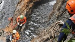 Tergelincir Saat Mandi di Air Terjun Robo Sumbar, Wanita 25 Tahun Ditemukan Tewas Robi Camdra, Inews86.com Minggu, 18